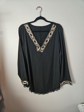 SHEIN Black V-Neck Long Sleeve Top with Gold Trim